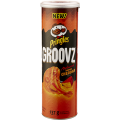 Pringles Wavy Applewood Smoked Cheddar - 137g